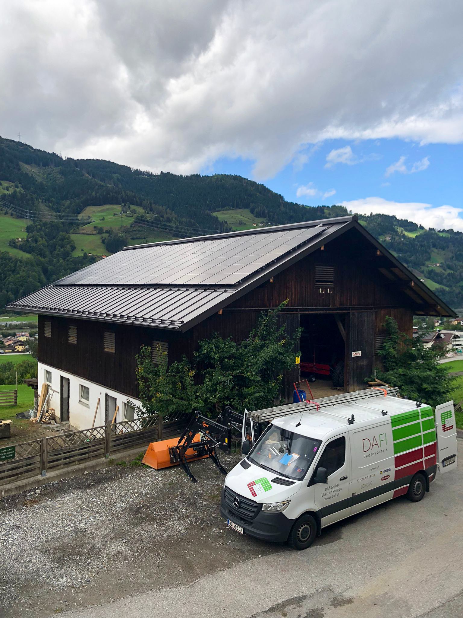 Bauernhof mit Photovoltaikanlage