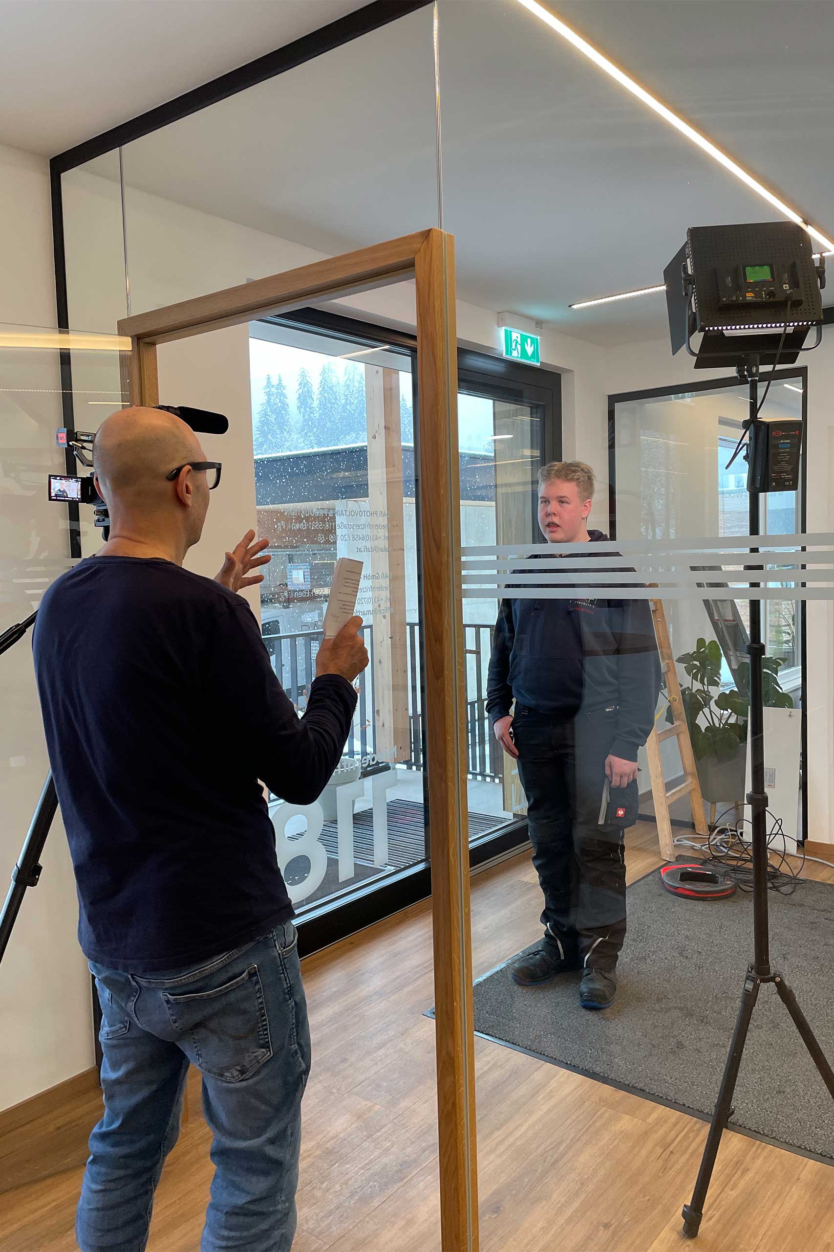 TV-Dreh bei DAFI mit Lehrling Sandro