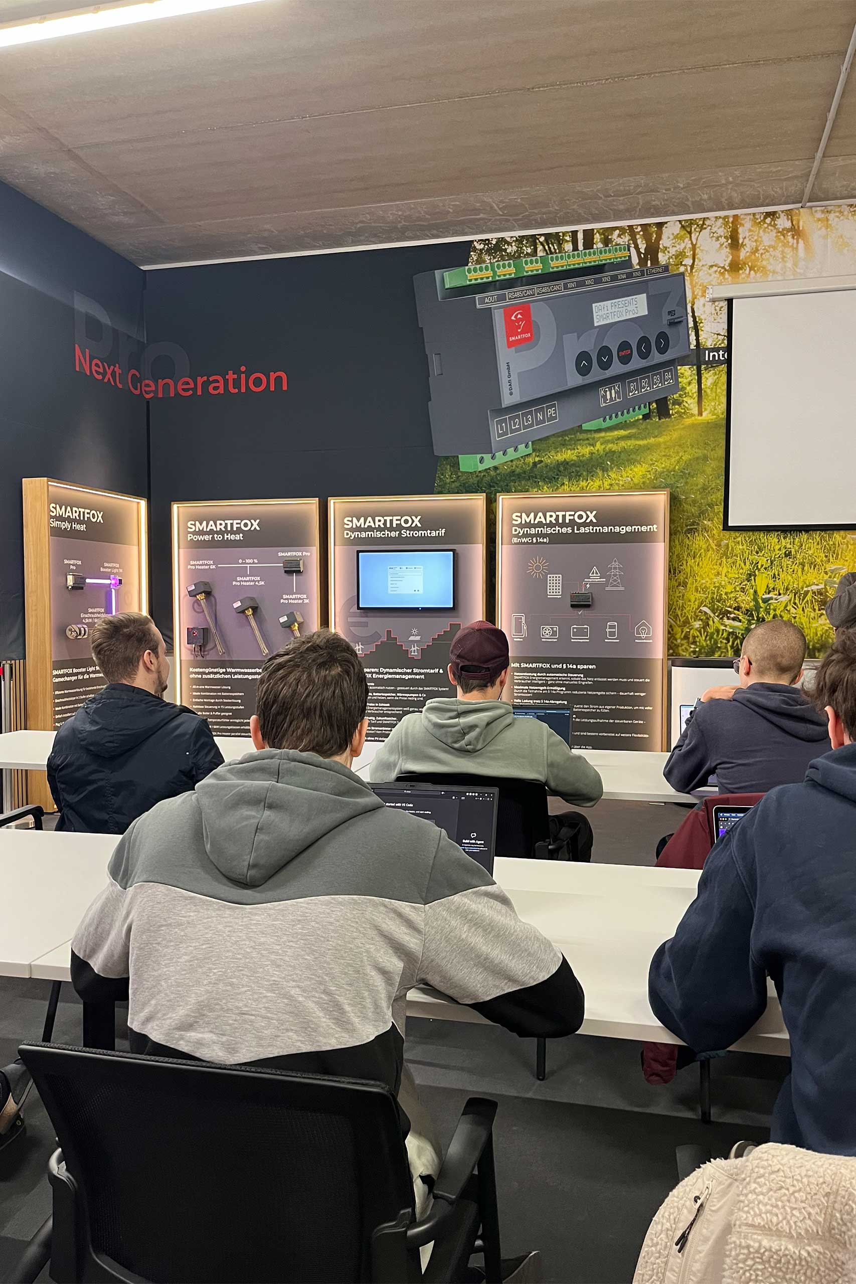 SMARTFOX Academy Schulungsbereich bei DAFI während des TV-Drehs